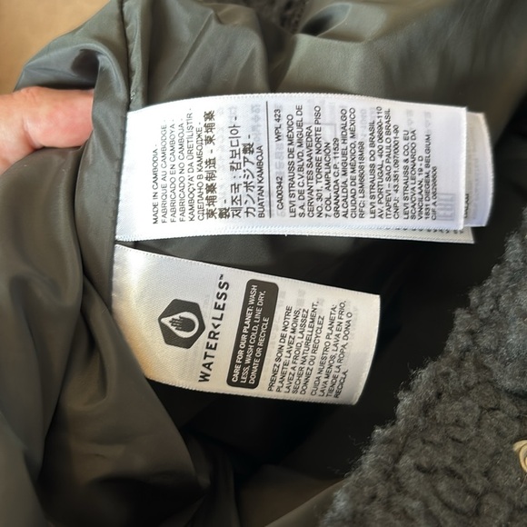 Levi’s men’s black vintage fit Sherpa jacket size small - Picture 10 of 10